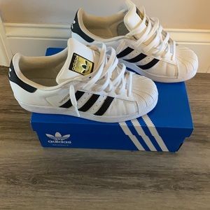Adidas Superstar 5.5 Y / 7 W